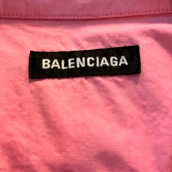 Balenciago pink button down shirt, with logo on back. Size 40fr (8US). Cotton. - Picture 3 of 6